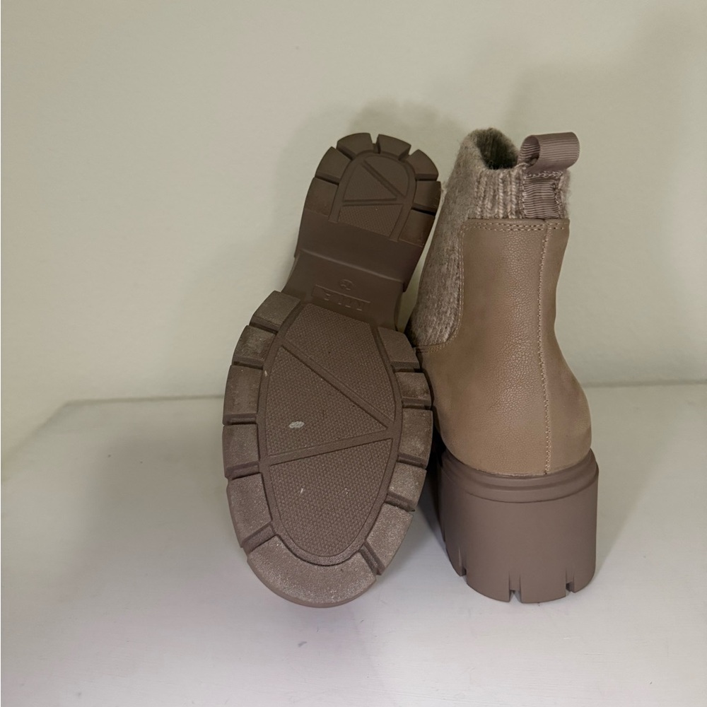 Chelsea boot - Picture 2 of 4